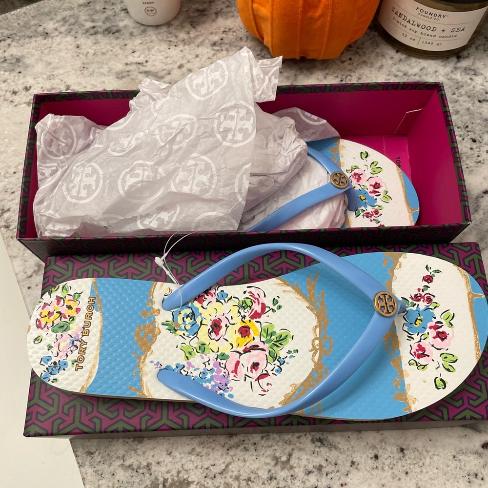 TORY BURCH- brand new -porcelain blue